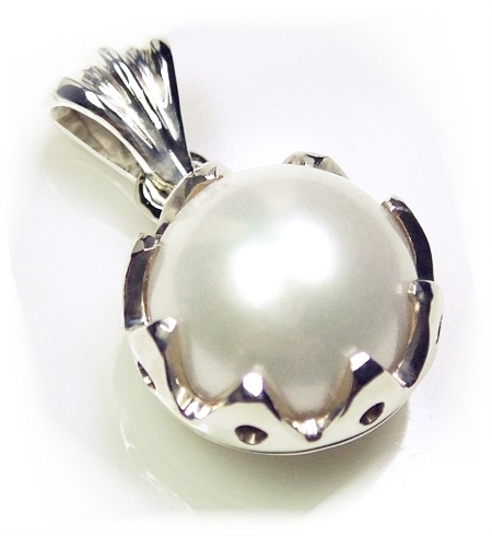 Pearls Vedic astrological Jyotish pearls to appease the Moon Chandra